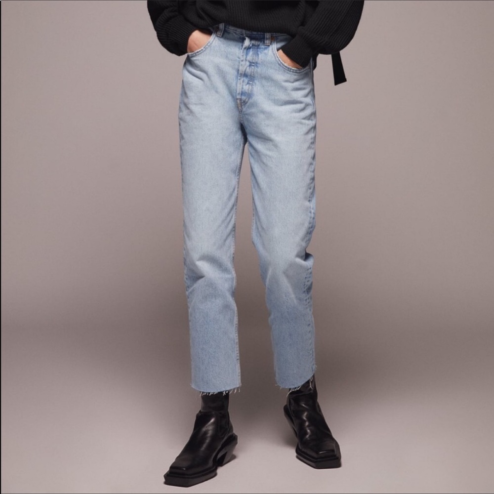 Zara Button Fly Straight Leg Mid Rise Crop Jeans